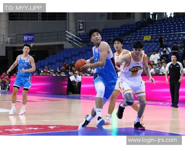 北京紫禁勇士迎战青岛队全力争胜展现篮球魅力与团队精神 北京紫禁勇士迎战青岛队全力争胜展现篮球魅力与团队精神