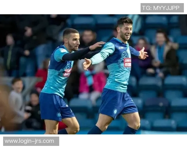 吉灵汉姆与福利特的激烈对决谁能在赛场上笑到最后