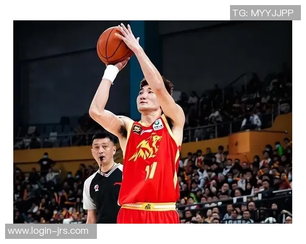 孙铭徽：从篮球新星到国家队核心的成长之路与未来展望